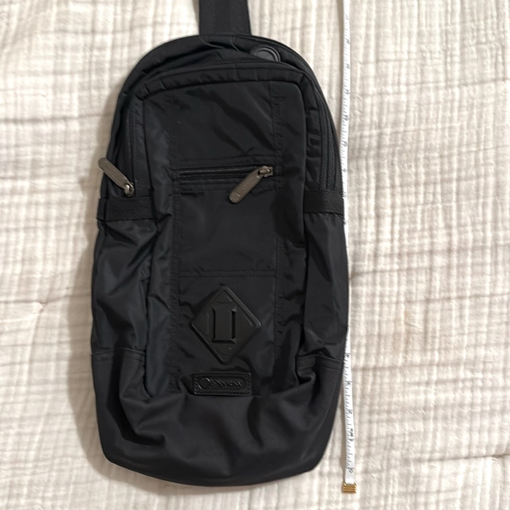 LeSportsac men crossbody bag.NWOT